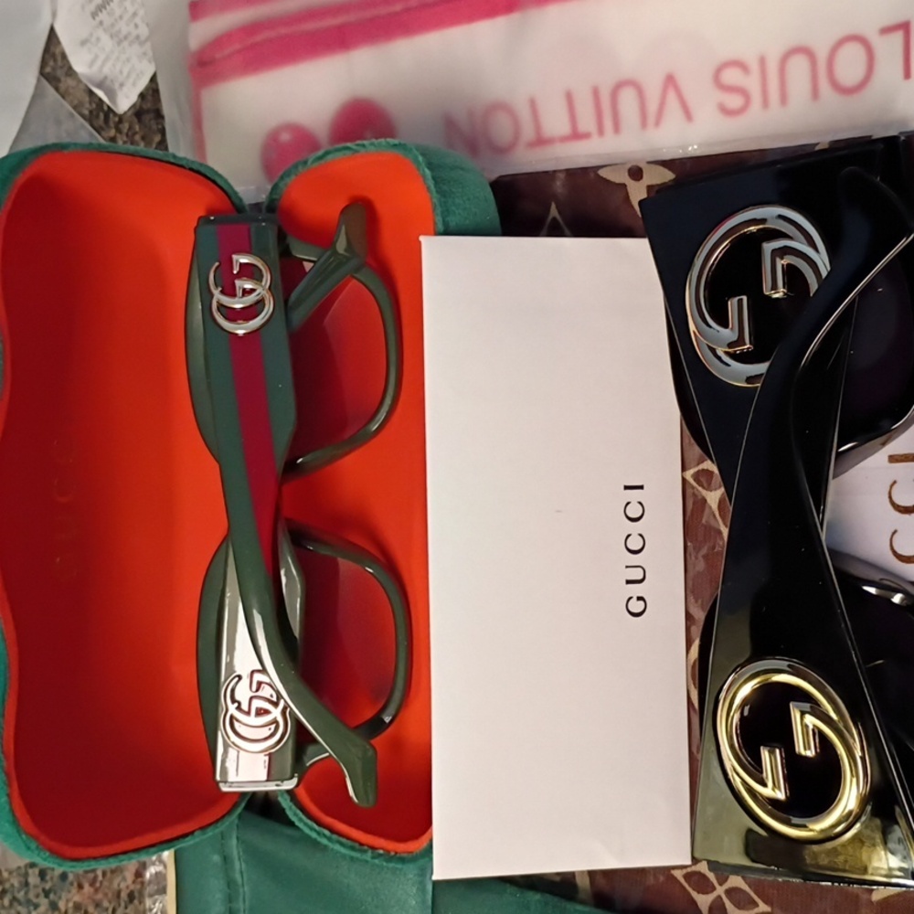 Source Unknown Black Sunglasses NWT - image 10